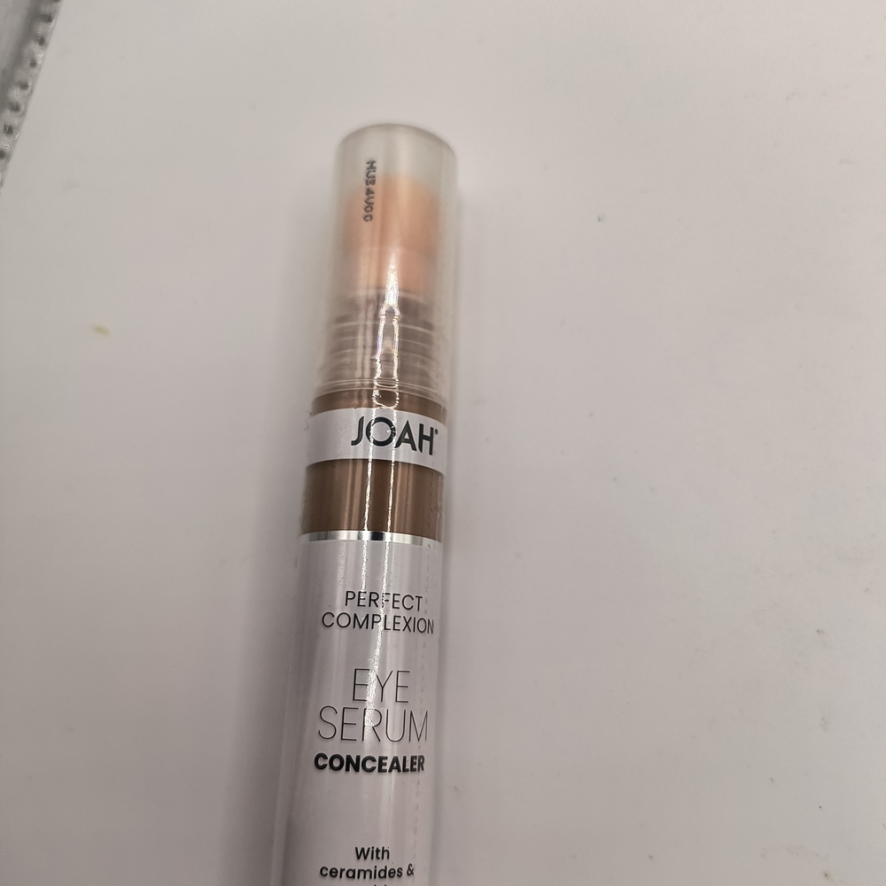 Joah Eye Serum Concealer TN045 Perfect Complexion Tan Deep Neutral Undertones